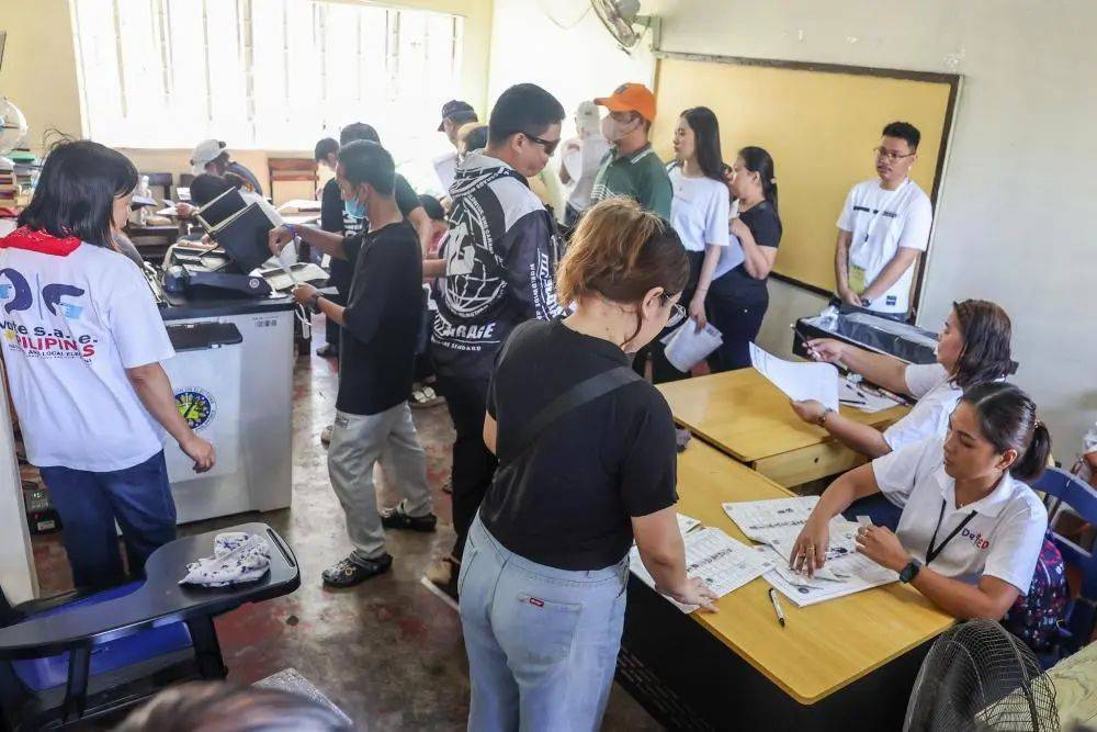 最新!杜特尔特参选达沃市长<strong></p>
<p>专业炒币网</strong>,目前被羁押在国际刑事法院!菲律宾举行中期选举,警方已进入“全面警戒”状态