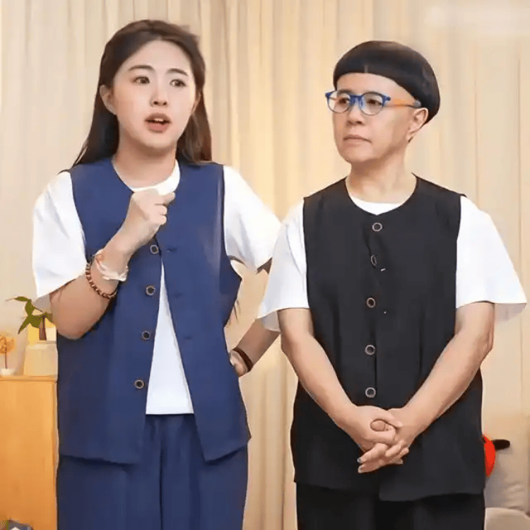 金龟子母女直播引热议<strong></p>
<p>专业炒币网</strong>,女儿1分钟视频报价15万