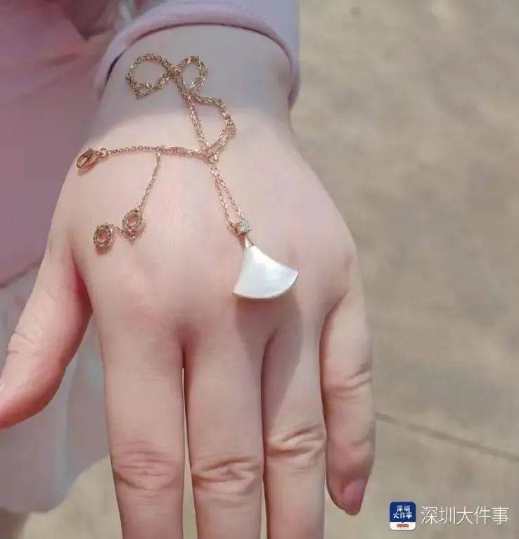 堪比"大海捞针"!深圳环卫工在腐臭垃圾堆里找到它<strong></p>
<p>币价行情</strong>,市民激动不已