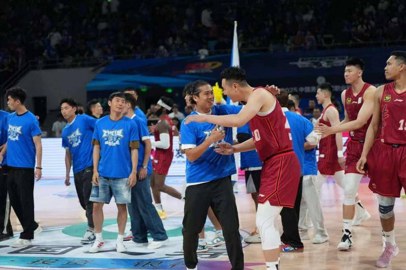 北汽男篮创造十年来最佳战绩 为建设双奥国际赛事名城贡献力量