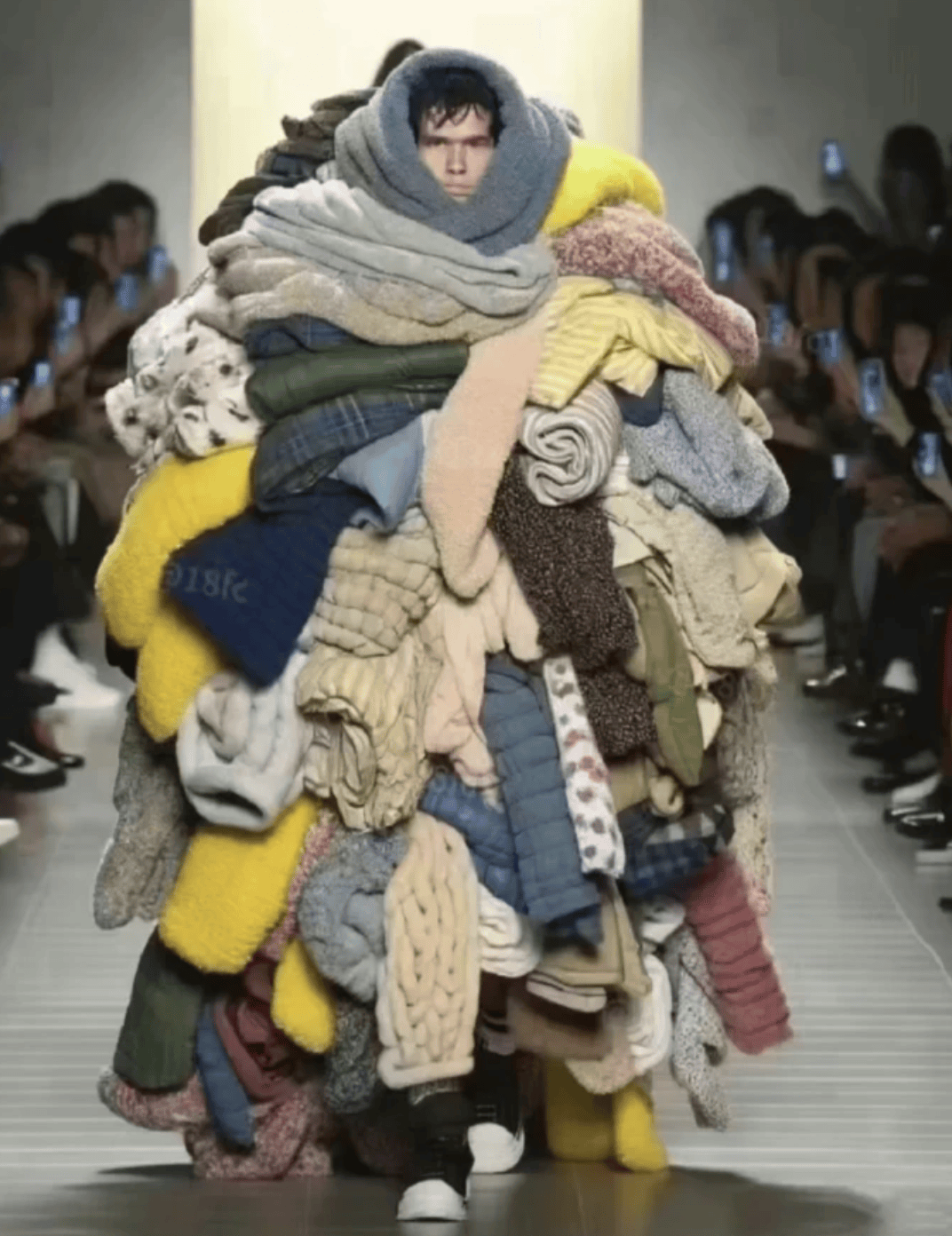 “坐飞机发现旁边放着冷链海鲜”<strong></p>
<p>炒币策略</strong>，航空公司兼职送货给出差人整破防了