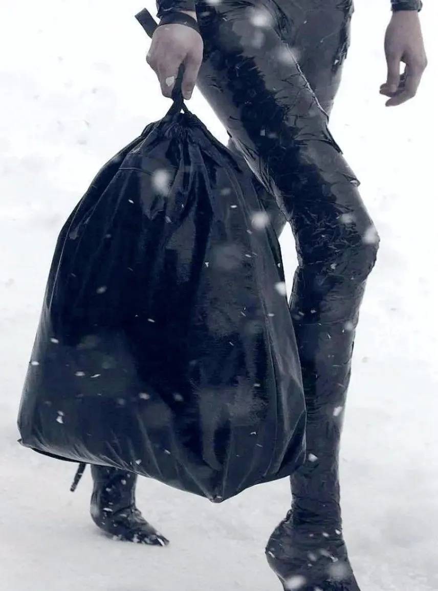 4500元一条！巴黎世家平角短裤造型半身裙惹争议<strong></p>
<p>添加提币地址</strong>，此前曾有多款产品被质疑像“智商税”