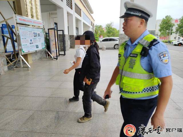 情况紧急！来宾一女子遭毒蛇咬伤，来宾交警开启“绿波护航”