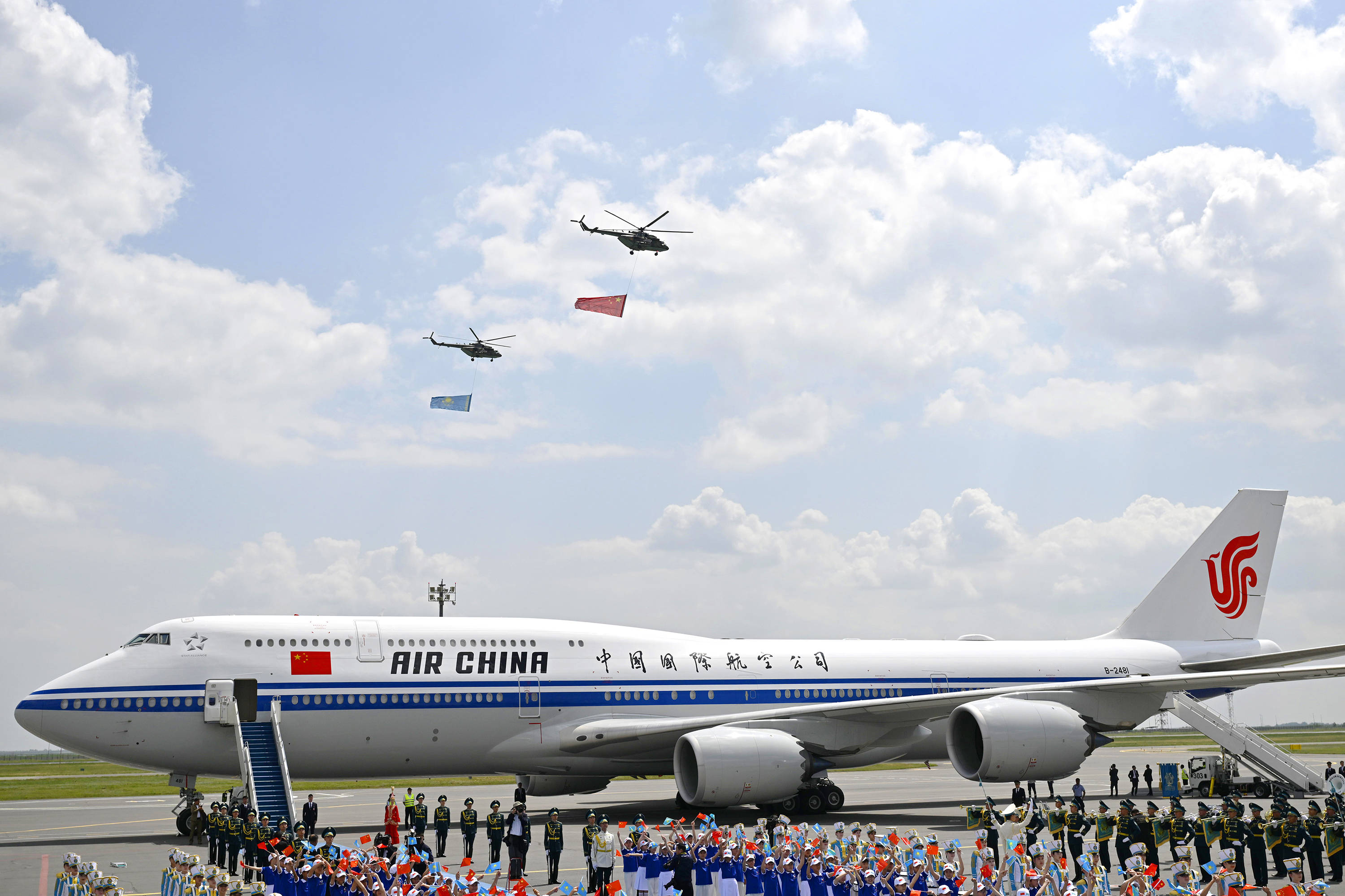 第一观察·瞬间 | 特殊礼遇 深厚情谊