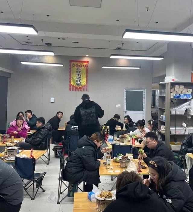 常州一烧烤店花10万赞助苏超<strong></p>
<p>币圈波段</strong>，因系唯一个体赞助商爆火，附近商户：之前生意一直好