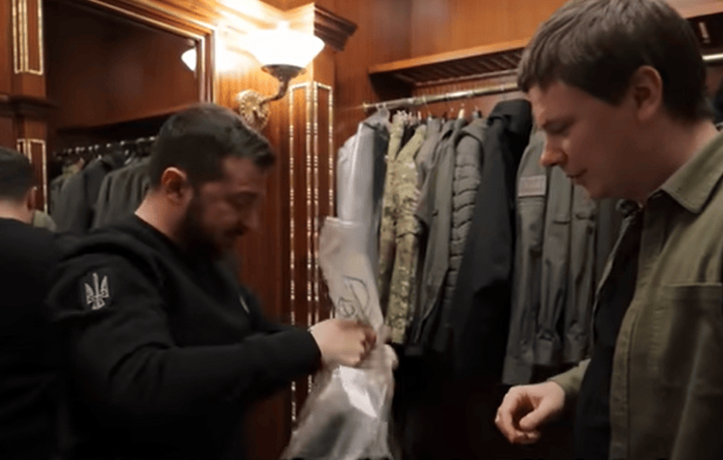 呦<strong></p>
<p>炒币说明</strong>，泽连斯基穿西装了，那边是十万人规模之战！