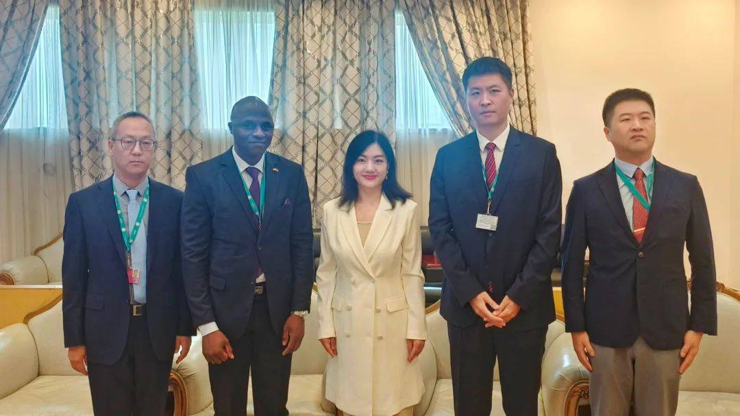 大使王敏<strong></p>
<p>币交易网站</strong>,正式赴任