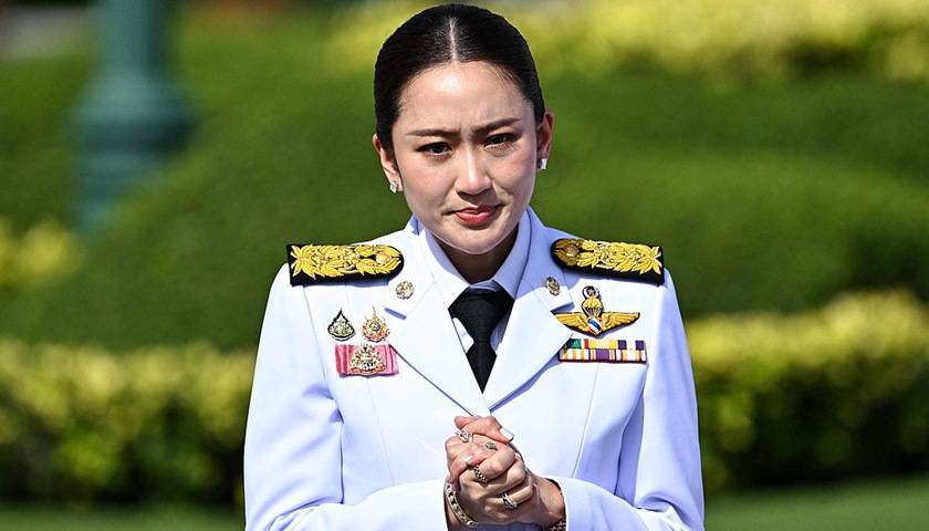 被暂停泰国总理之职<strong></p>
<p>炒华克金波段</strong>,佩通坦提前布局将继续任内阁部长