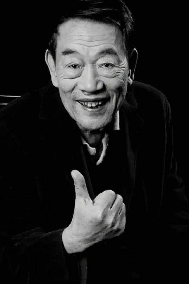 “蔫哏宗师”走<strong></p>
<p>kcoin币行</strong>了