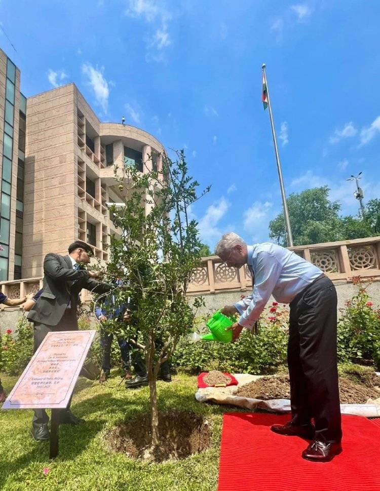 叫中国名字<strong></p>
<p>闪链币</strong>,娶日本妻子,5年没见的印度外长来了