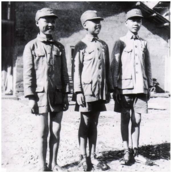 王立华:为什么毛泽东率领的红军不可征服<strong></p>
<p>闪链币</strong>?斯诺的观察说明了一切