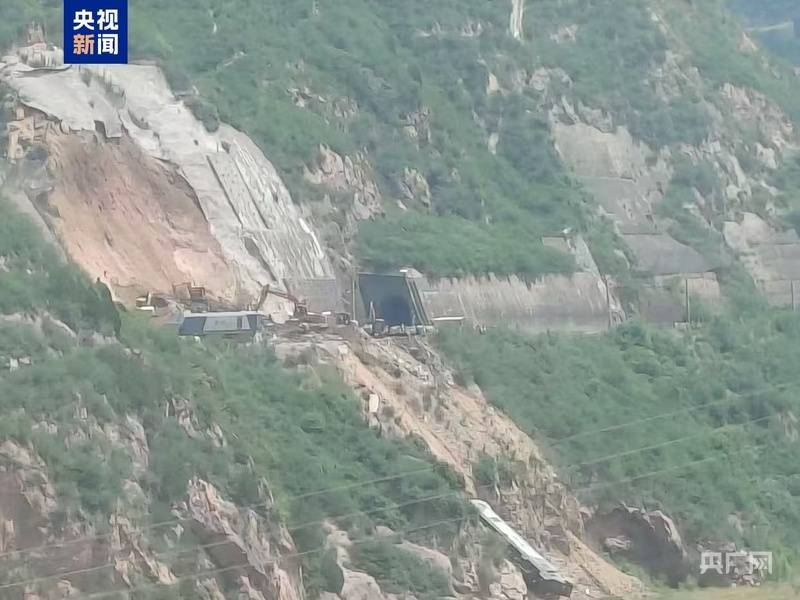 最新！因山体滑坡中断行车的陇海铁路上行线恢复通车