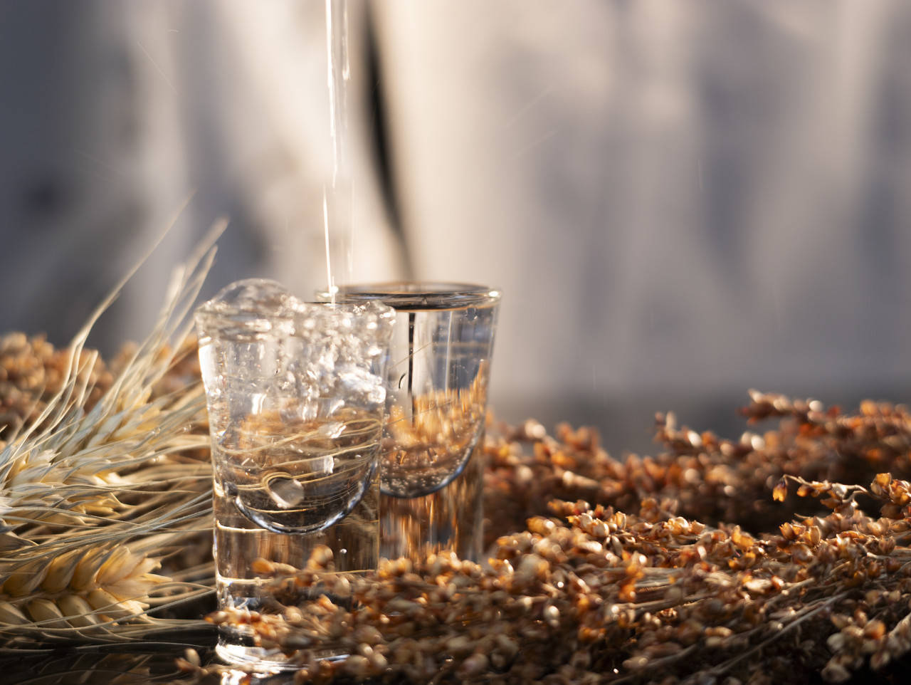 白酒巨头“扎堆”光瓶酒:59元洋河卖爆了<strong></p>
<p>三元币</strong>,有烟酒店老板半个月补货四次