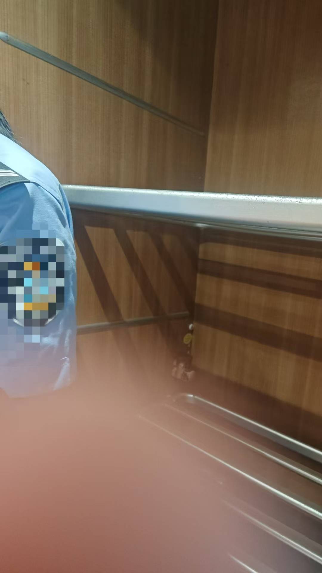 “一年设计白干了!”设计专业大学生乘高铁行李箱丢失<strong></p>
<p>三元币</strong>,行李架处无监控,多方回应