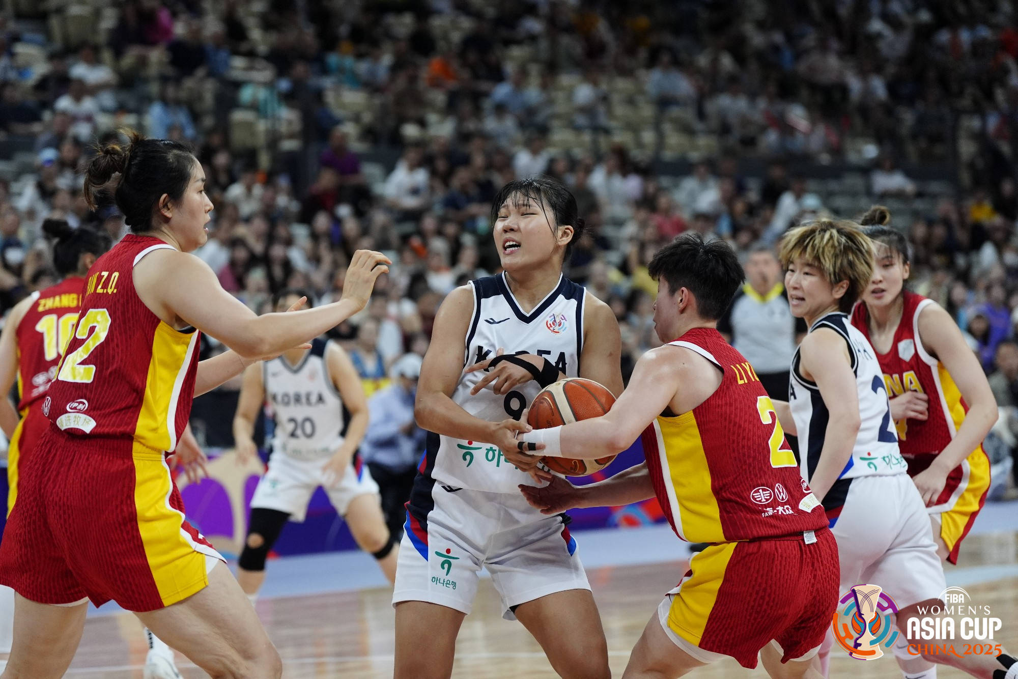 中国女篮大胜韩国队获亚洲杯季军 宫鲁鸣总结球队表现