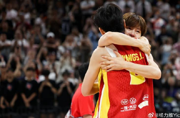 中国女篮队长杨力维亚洲杯表现引争议<strong></p>
<p>萌币</strong>，发文称“无愧无憾”，让黄思静别低头