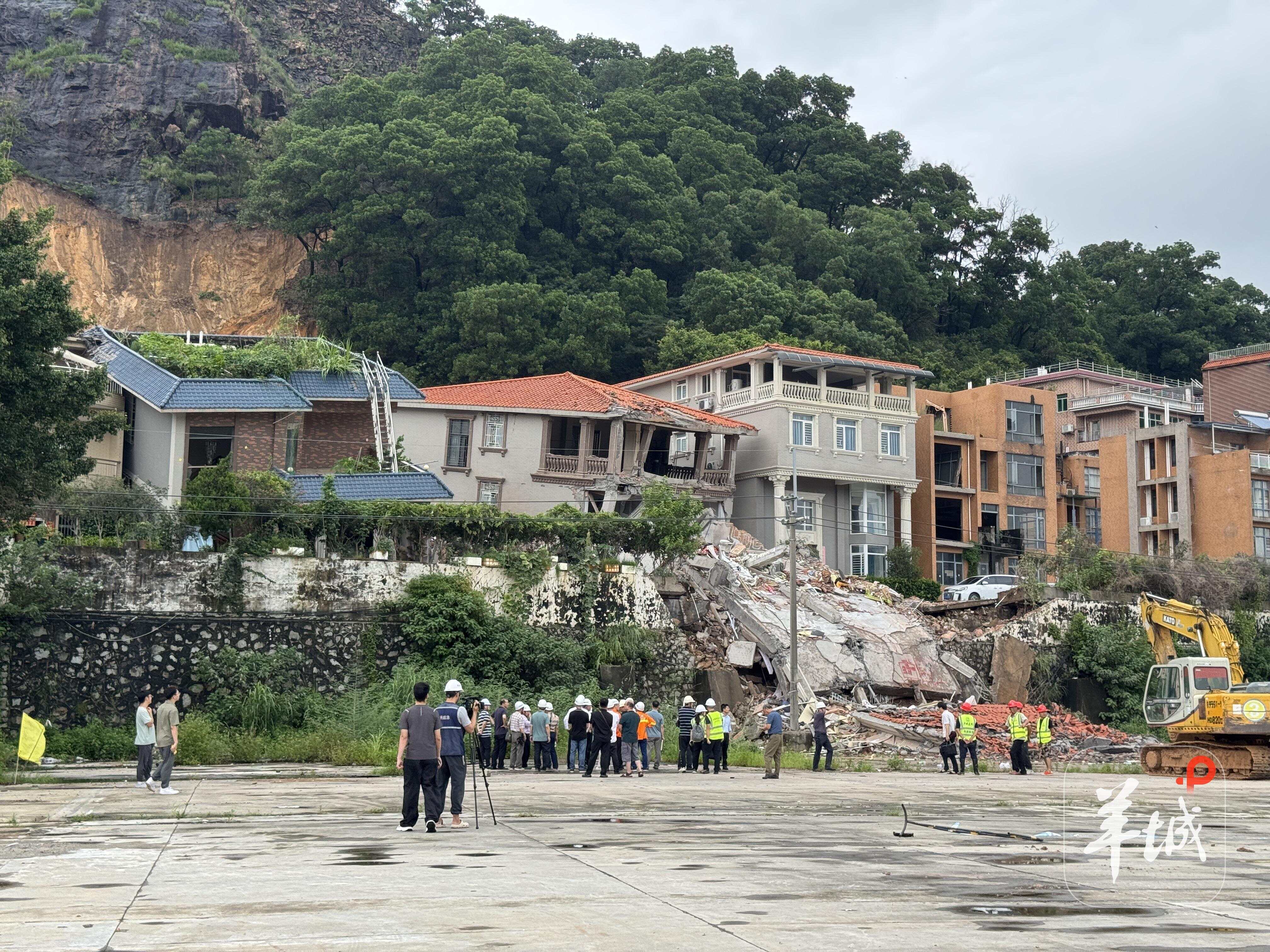 还原广州白云山体滑坡:事发时街道正转移地质灾害点群众