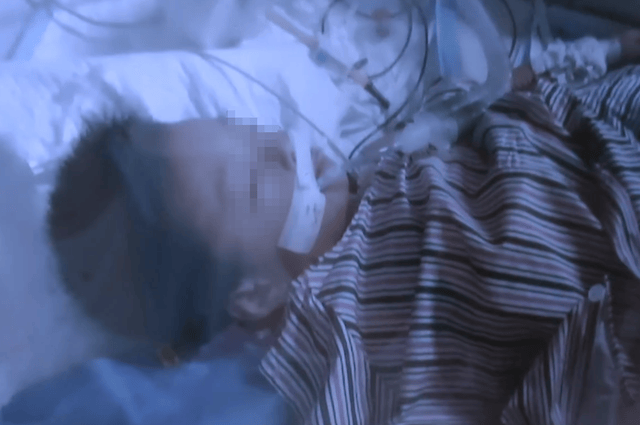 卧室门打不开<strong></p>
<p>中信证券股票</strong>,爸爸接了通电话,撬门后发现4岁半儿子从22楼坠落,蜷缩在一楼绿化带……