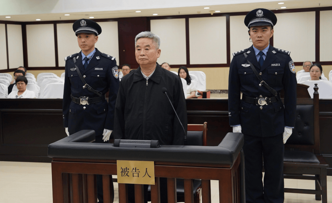 受贿数额特别巨大<strong></p>
<p>川能动力股票</strong>,并使国家和人民利益遭受特别重大损失,楼文龙被判无期!