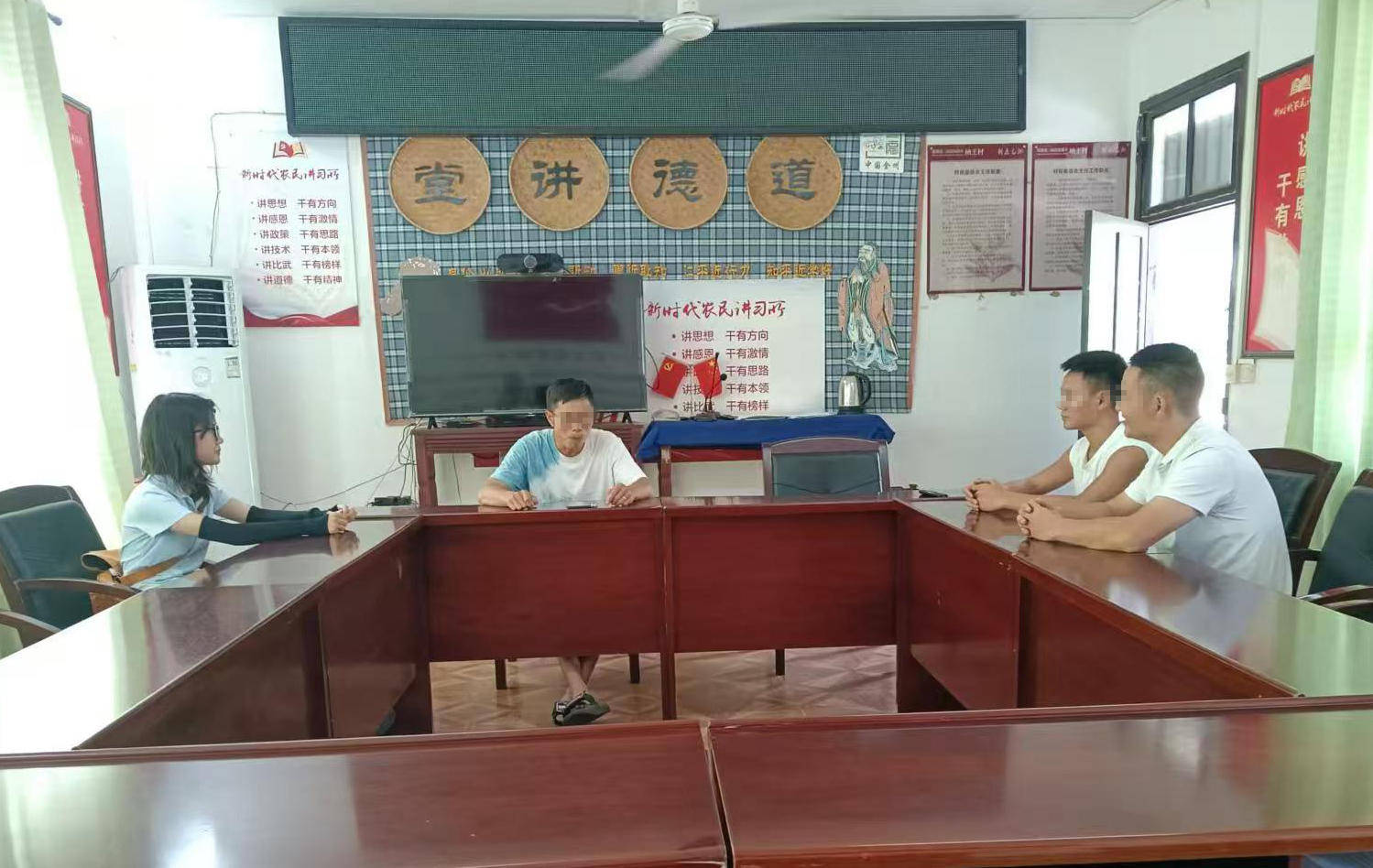 贵州22岁女村支书遇车祸不幸身亡 乡政府工作人员：她上任仅数月<strong></p>
<p>万丰奥威股票</strong>，开展工作后回村路上遇事故