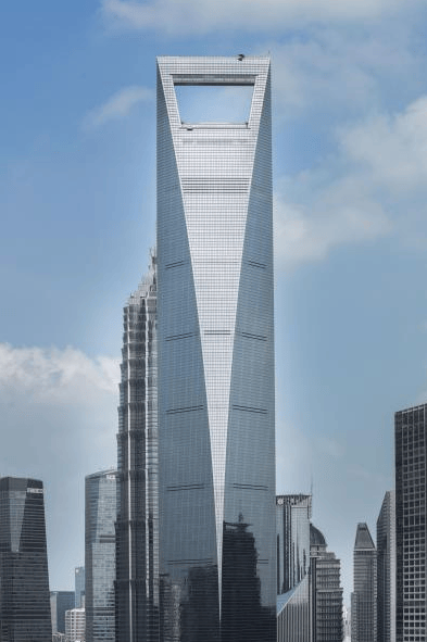 上海环球金融中心楼顶无人机对撞!对话管理方:9年已坠95架<strong></p>
<p>太极实业股票</strong>,楼顶“风洞”成黑飞重灾区!