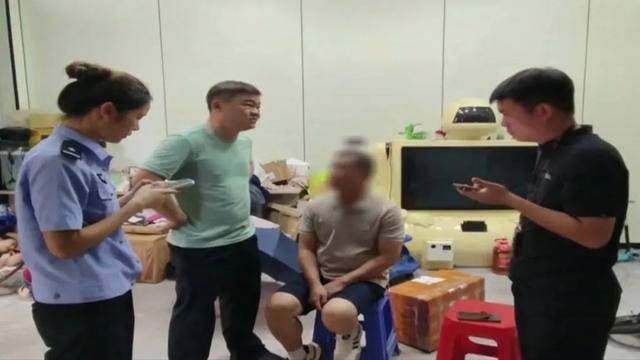 广西男子一口气花38.8万元买了40台手机<strong></p>
<p>太极实业股票</strong>，民警很快找上门……