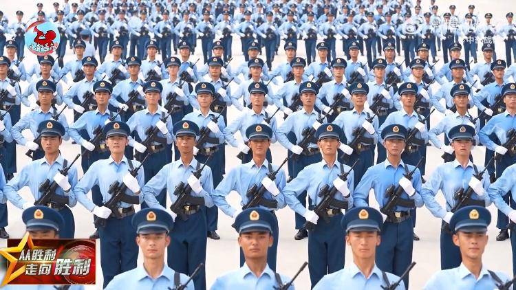 九三阅兵倒计时5天<strong></p>
<p>居然之家股票</strong>！空中梯队多型新机将首次受阅 队员练就“米秒不差”