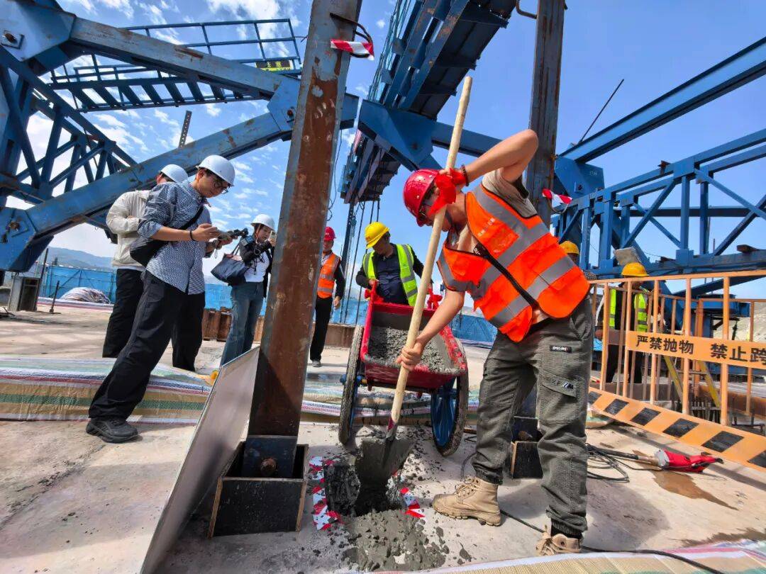 全面贯通<strong></p>
<p>居然之家股票</strong>,预计年底通车!