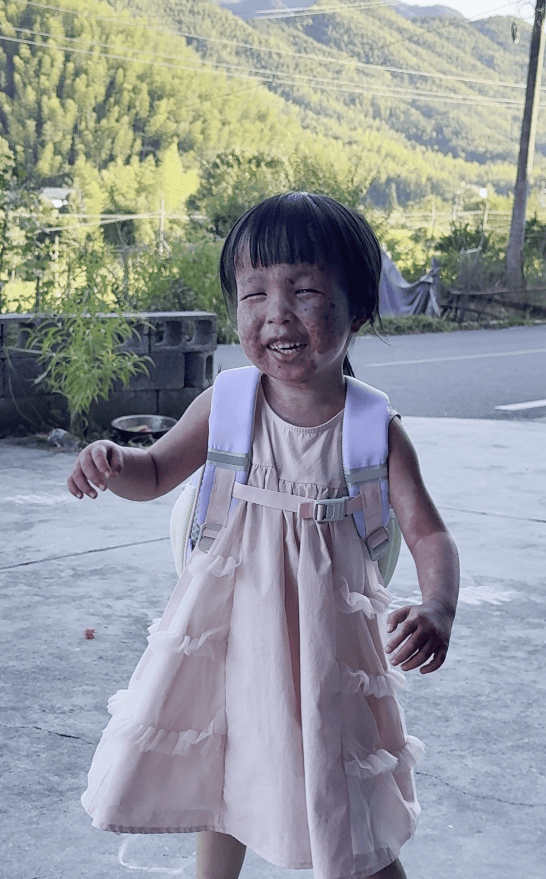 上饶6岁女童患病满身红斑<strong></p>
<p>江苏有线股票</strong>，初上幼儿园妈妈字里行间满是担心：曾经绝望，现在能看到光