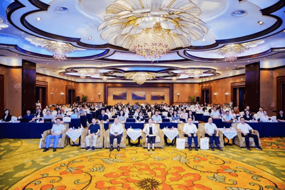 共绘“AI+文旅”融合蓝图<strong></p>
<p>江苏有线股票</strong>!旅游职教数智化盛会在宁波举行