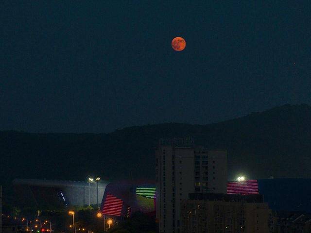 刷屏朋友圈<strong></p>
<p>可口可乐股票</strong>!“红月亮”高清大图来了