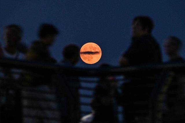 刷屏朋友圈<strong></p>
<p>可口可乐股票</strong>!“红月亮”高清大图来了