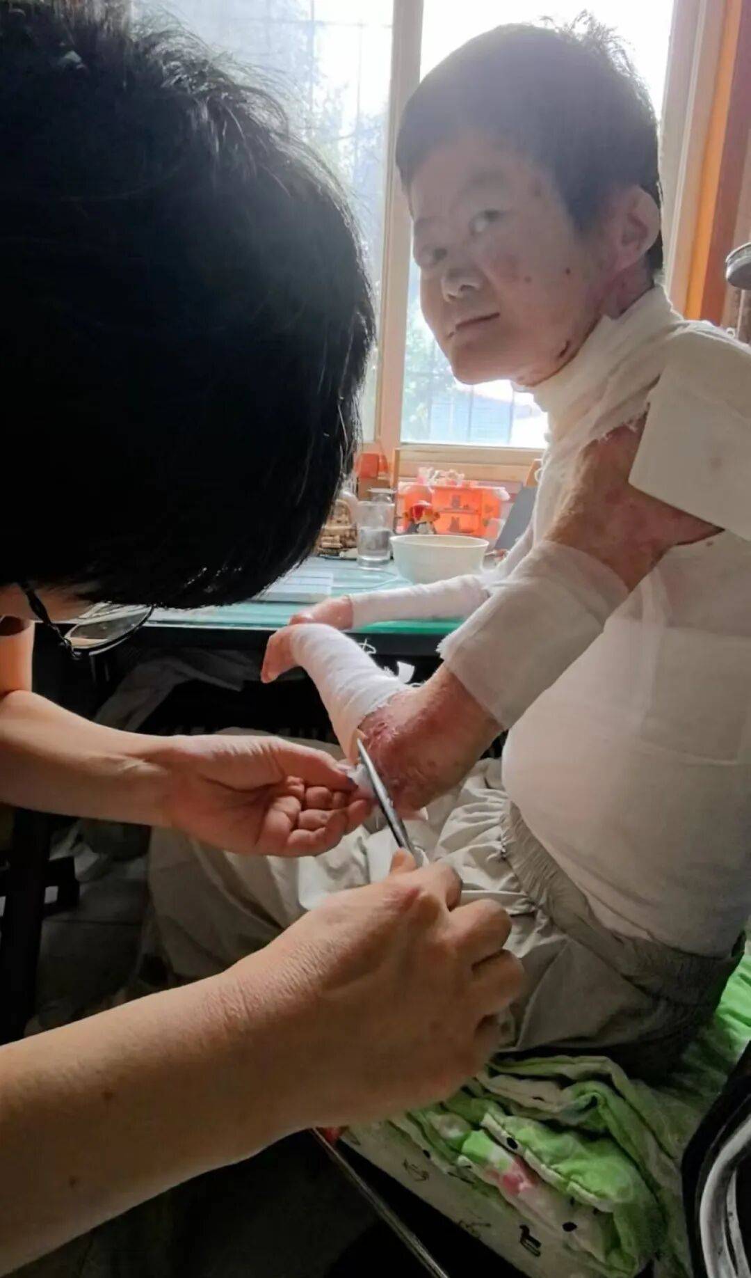 医生断言“活不过2岁”的郑州罕见病女孩<strong></p>
<p>可口可乐股票</strong>,24岁“带伤出征”,开启西藏之行