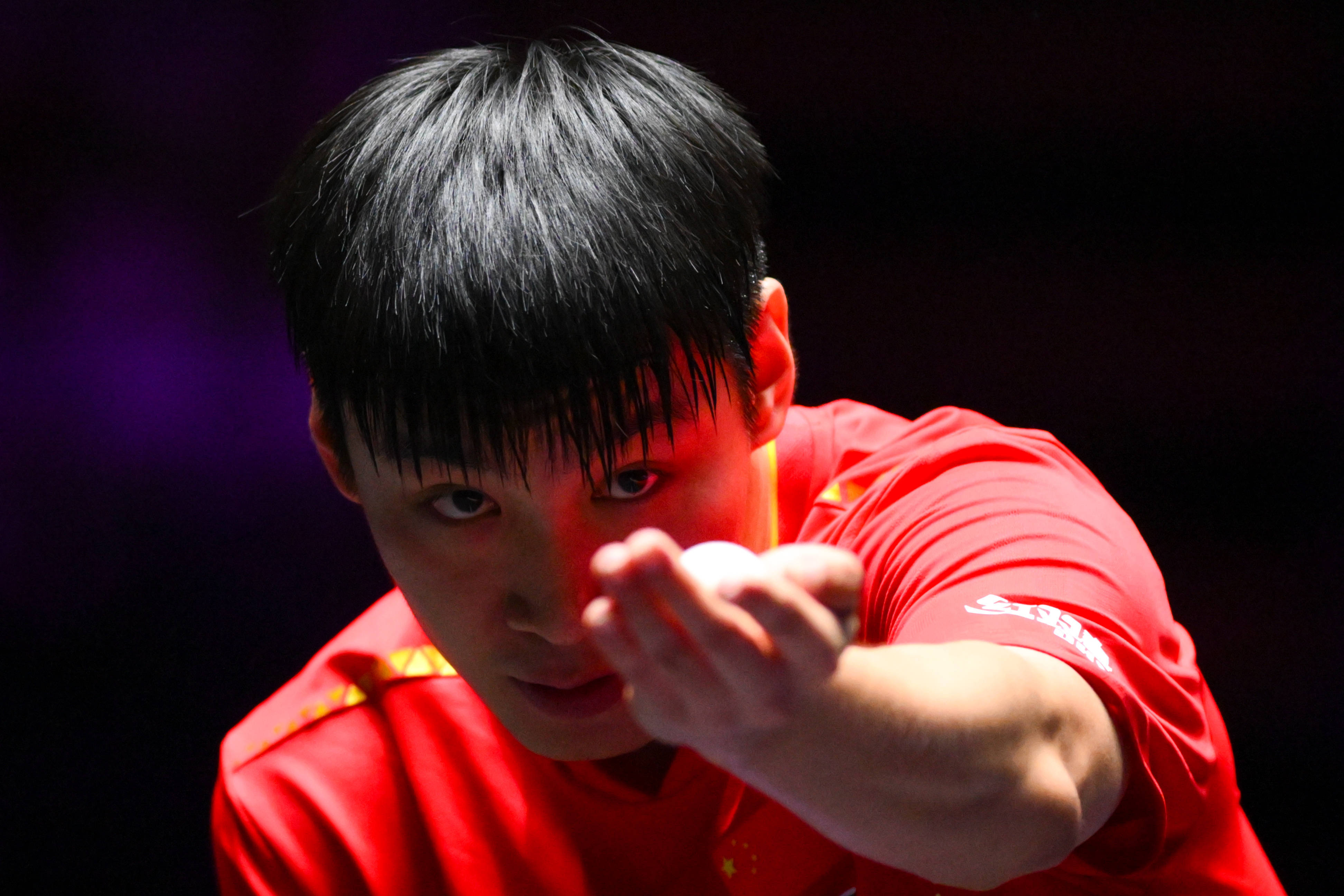 (体育)乒乓球——WTT澳门冠军赛:薛飞淘汰张本智和 晋级男单16强