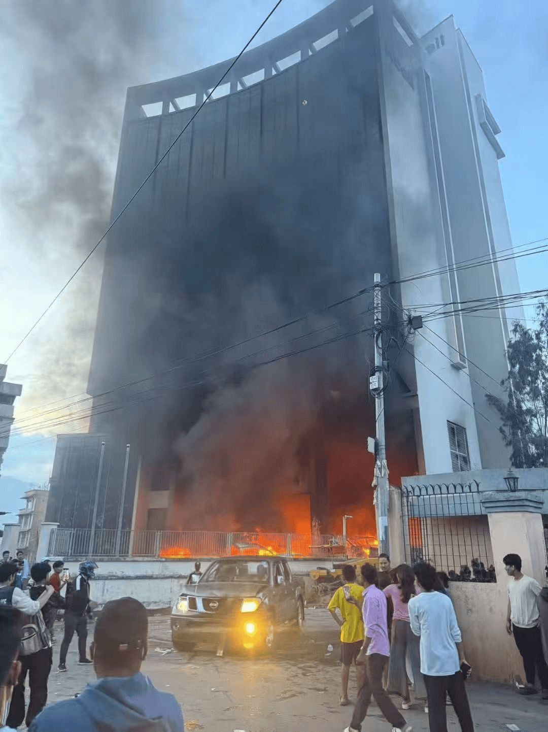 逃离尼泊尔：看到“中国边检”<strong></p>
<p>银轮股份股票</strong>，悬着的心终于放下