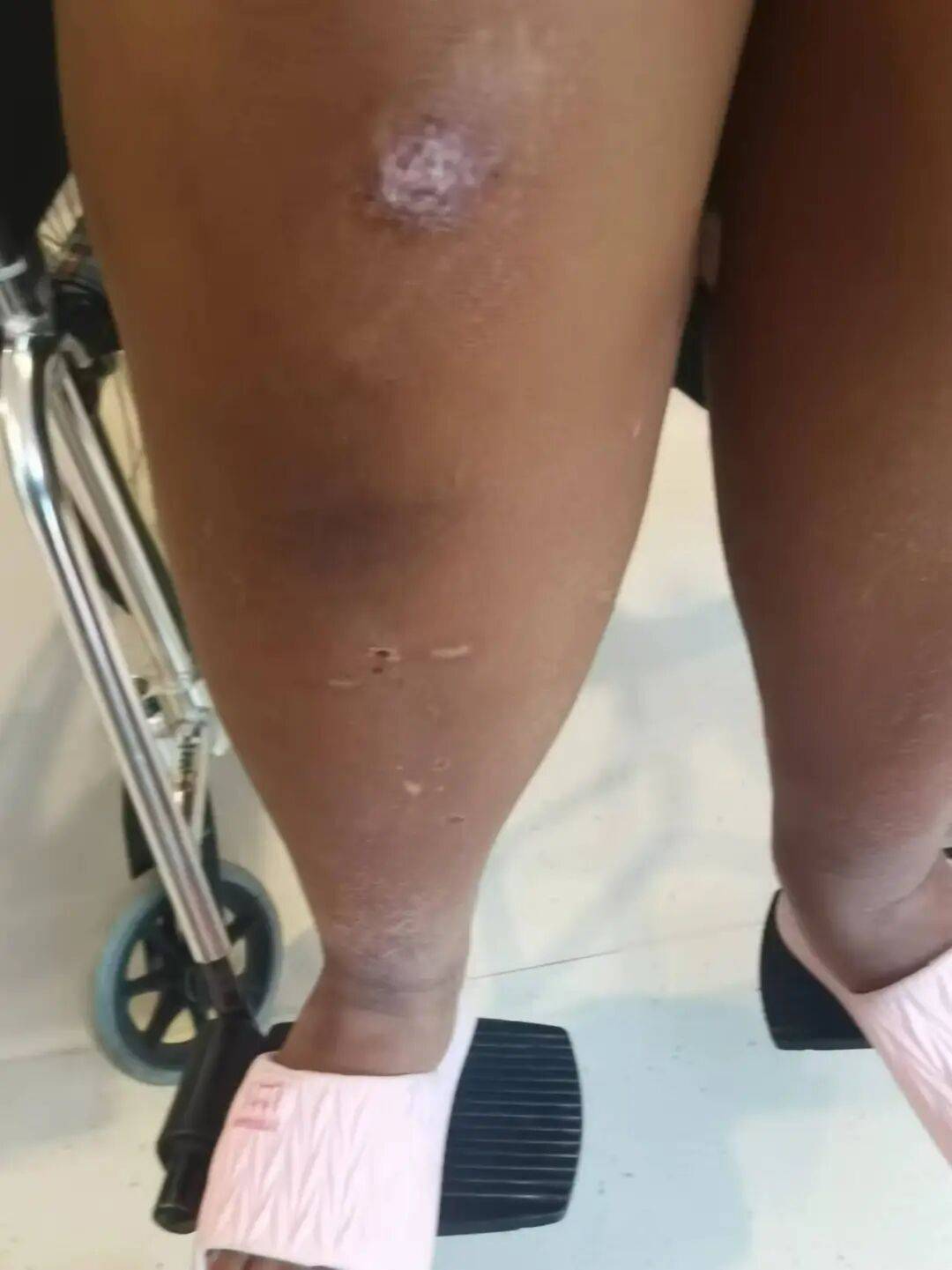 心痛!14岁少女遭体罚后身亡!“发出6封求救信<strong></p>
<p>银轮股份股票</strong>,均被老师截留”