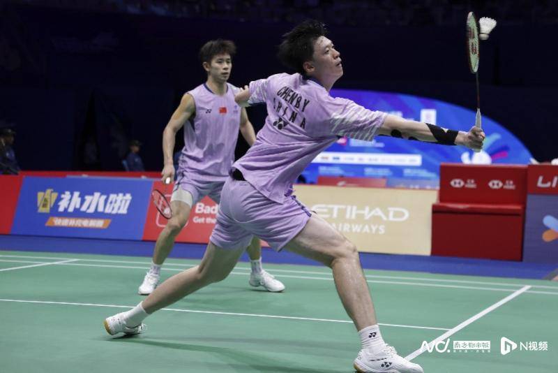 中国羽毛球大师赛于深圳开拍<strong></p>
<p>浙江东方股票</strong>,国羽首日7战4胜
