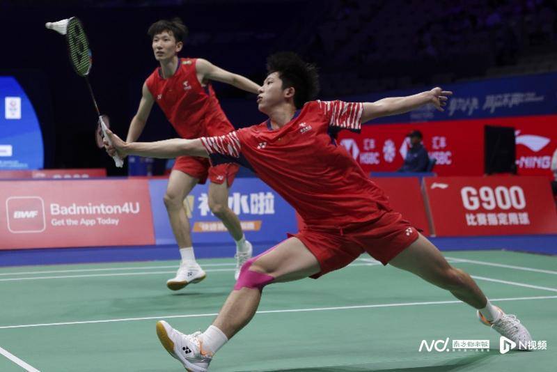 中国羽毛球大师赛于深圳开拍<strong></p>
<p>浙江东方股票</strong>,国羽首日7战4胜