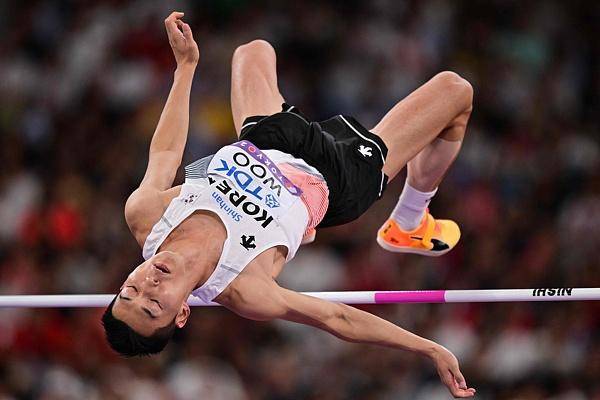 田径世锦赛｜男子跳高屈居亚军<strong></p>
<p>浙江东方股票</strong>，禹相赫就是韩国田径的门面