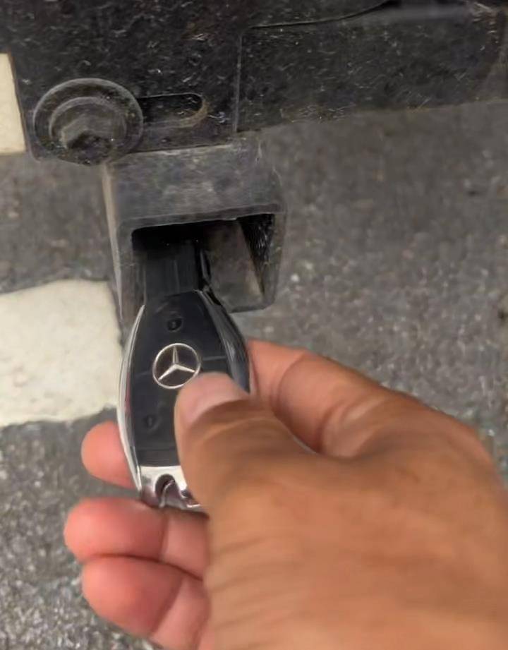 “钥匙在这<strong></p>
<p>浙江东方股票</strong>，我回家了！”上海男子将百万元房车停在南宁街头，请陌生人上车体验