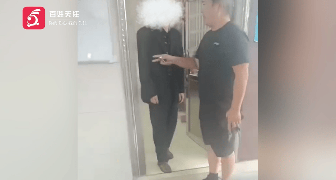 保安称“经常咬人”打死流浪犬<strong></p>
<p>浙江东方股票</strong>，居民上门讨说法：这个门卫穷凶极恶