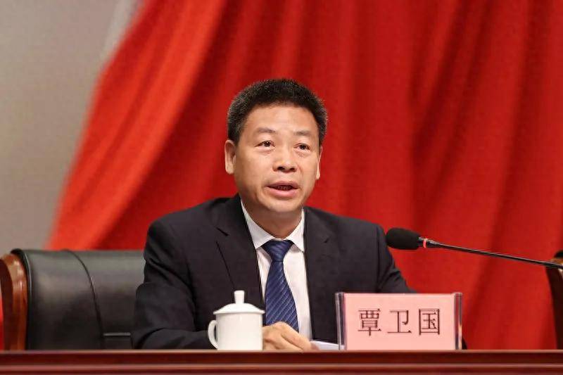 覃卫国不再担任安徽省副省长<strong></p>
<p>宝钢股份股票</strong>，此前已任安徽省委政法委书记