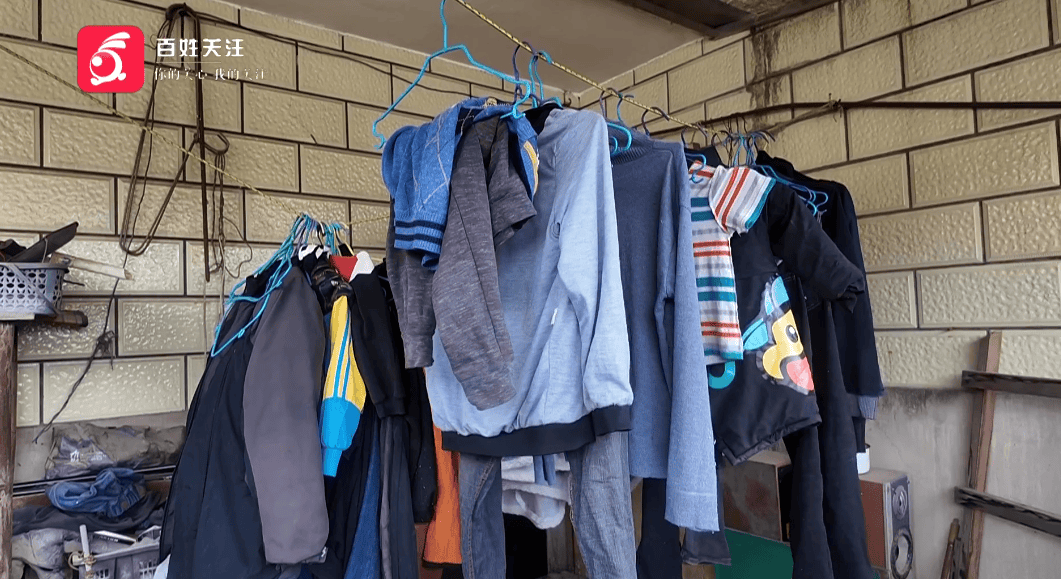 心酸!12岁男孩“独居”贵阳一安置房内<strong></p>
<p>同济科技股票</strong>,父亲回应:迫于无奈,因为……