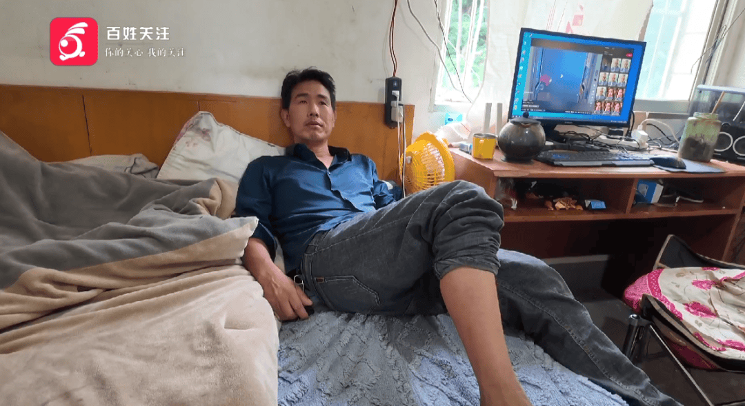 心酸!12岁男孩“独居”贵阳一安置房内<strong></p>
<p>同济科技股票</strong>,父亲回应:迫于无奈,因为……