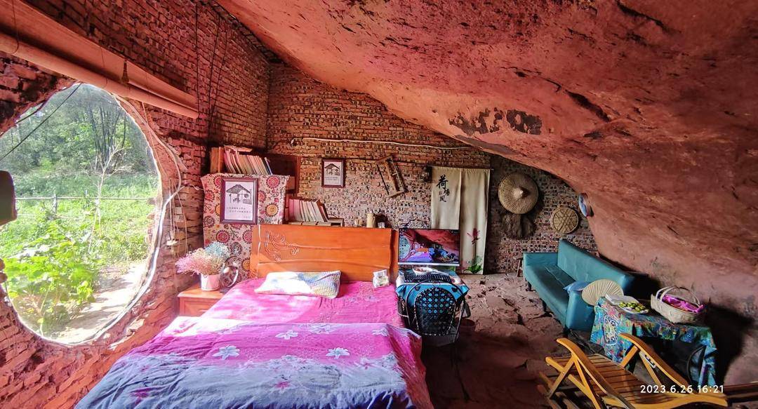 是个人选择还是另有隐情？35岁男子回乡“崖下洞居”惹争议<strong></p>
<p>同济科技股票</strong>！｜封面深镜