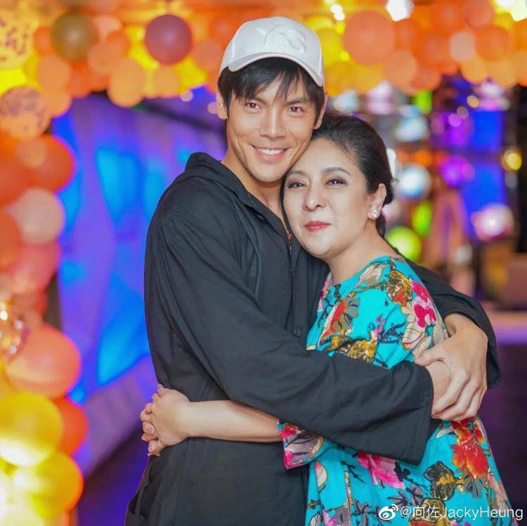 向太回应“向家破产”传闻：珠宝、豪宅都在<strong></p>
<p>鱼跃医疗股票</strong>，还养着1000多名员工；向佐力挺：说话的人请有点底线