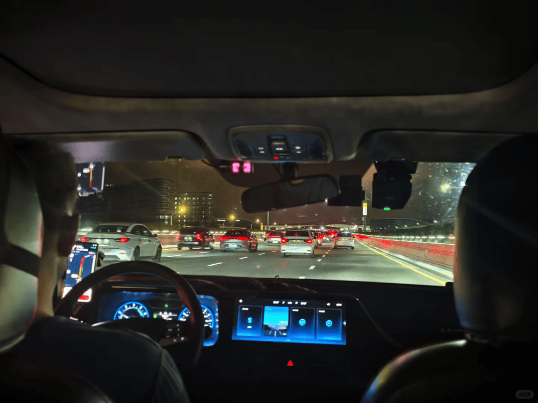 “不亚于春节回家”!凌晨5点<strong></p>
<p>旗滨集团股票</strong>,深圳有人已经堵在路上……