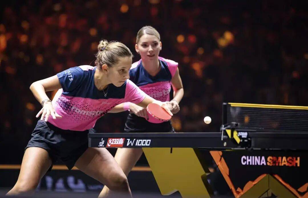 国乒提前锁定混双冠军<strong></p>
<p>天桥起重股票</strong>，男、女双打各有3对进4强 | WTT中国大满贯双打
