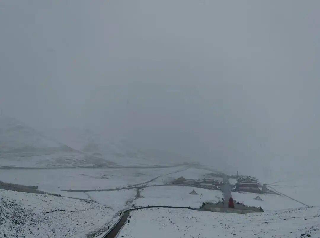 多地突降大雪<strong></p>
<p>天桥起重股票</strong>！