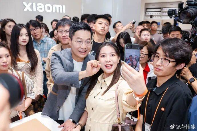 卢伟冰：小米17系列销量已超过100万台<strong></p>
<p>天桥起重股票</strong>，正在抓紧提高生产！公司股价大涨超4%